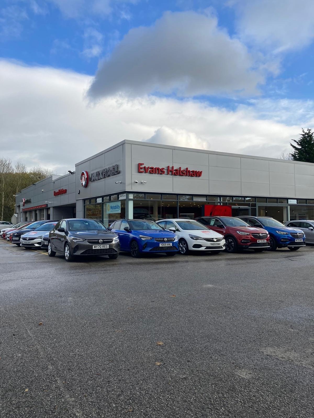 Evans Halshaw Vauxhall Horsforth Car dealership in Leeds AutoTrader